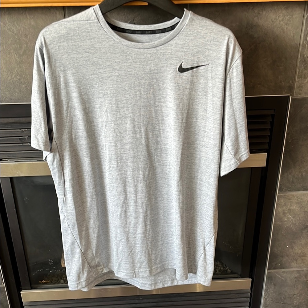 Nike Men's Gray Dry-fit T-Shirt